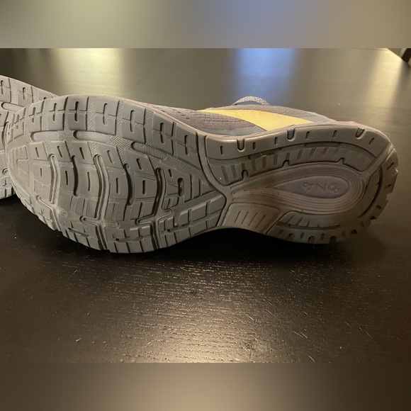 Brooks Anthem 5 Running Shoes - Picture 4 of 4